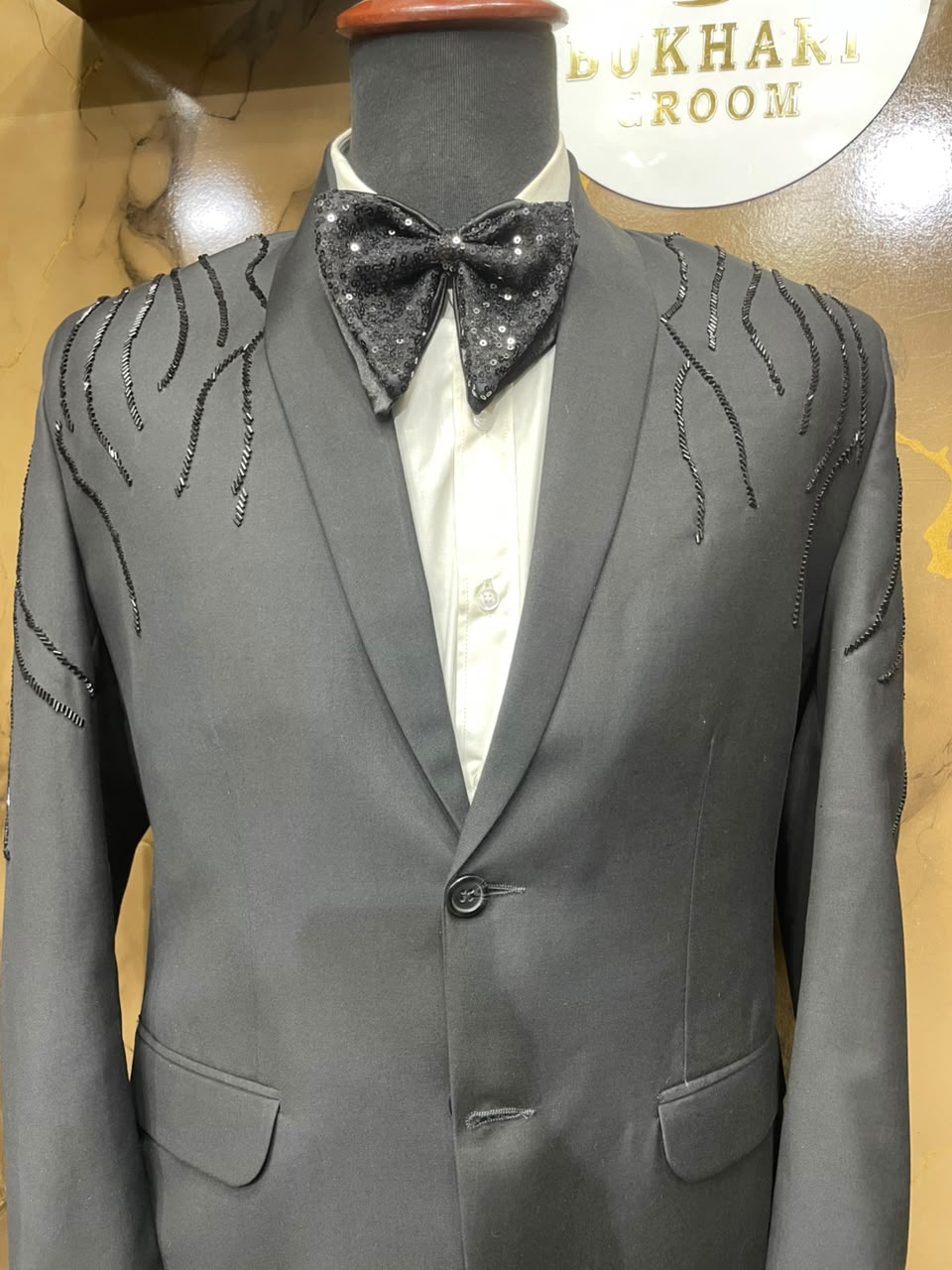 Tuxedo suait