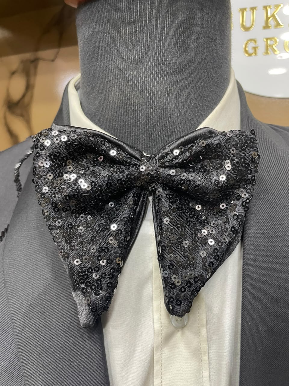 Tuxedo suait