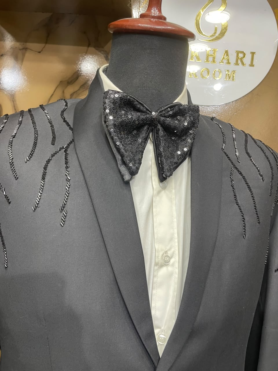 Tuxedo suait